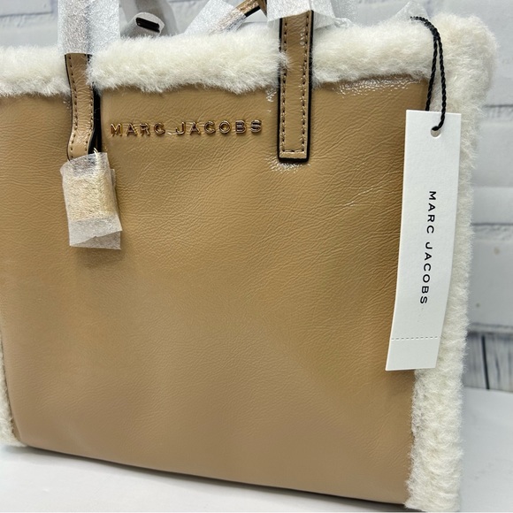Marc Jacobs Faux Fur Trimmed Tote - Picture 5 of 10